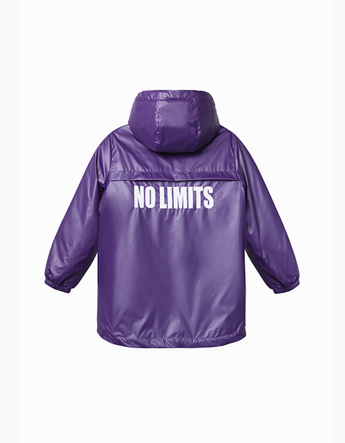 Купить фиолетовую демисезонную куртку с капюшоном