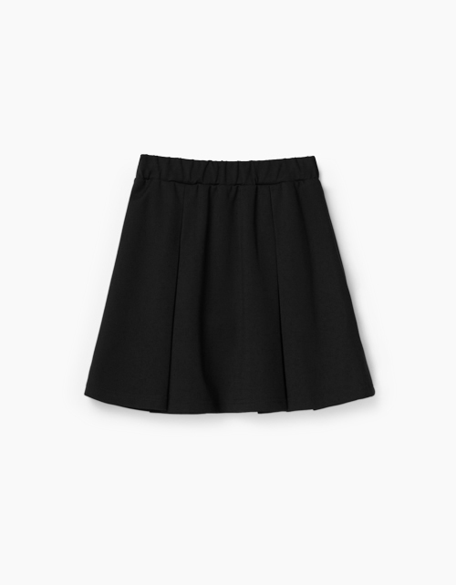 Купить черную юбку трапециевидного силуэта