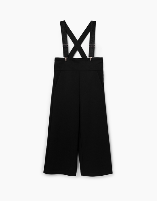 Купить черный школьный полукомбинезон для девочки