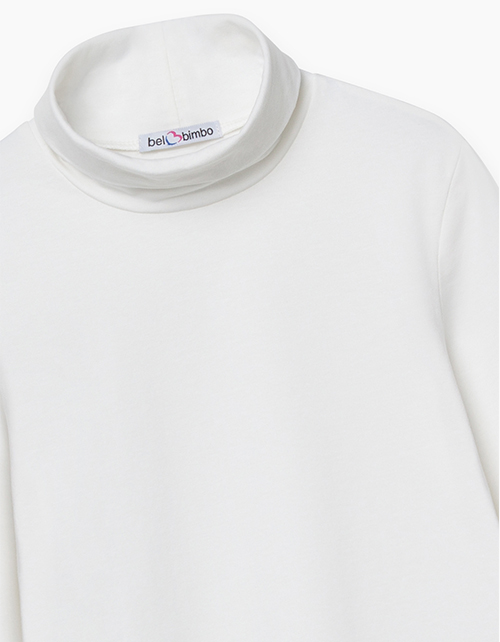 Молочный джемпер-водолазка для мальчика