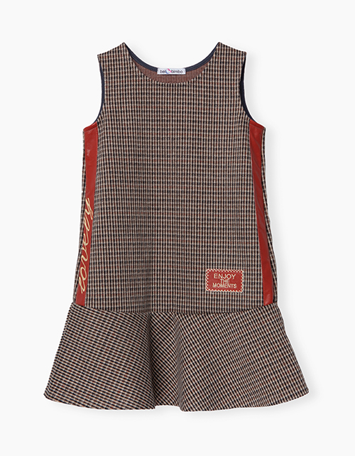 Клетчатый сарафан с нашивкой из экокожи