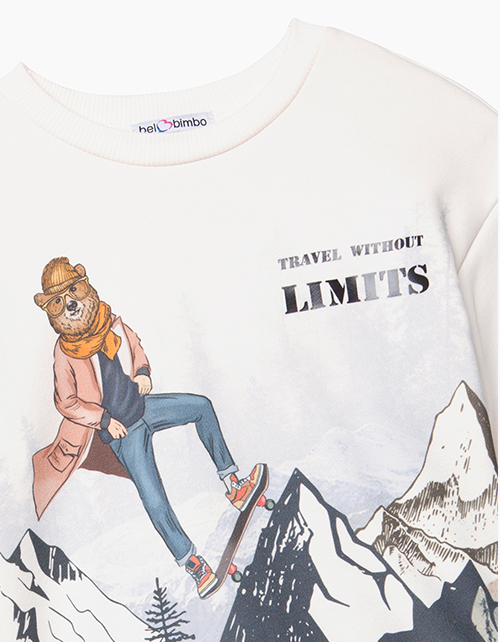 Молочный свитшот с принтом для мальчика