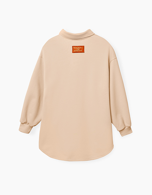 Свободная бежевая рубашка с принтом для девочки