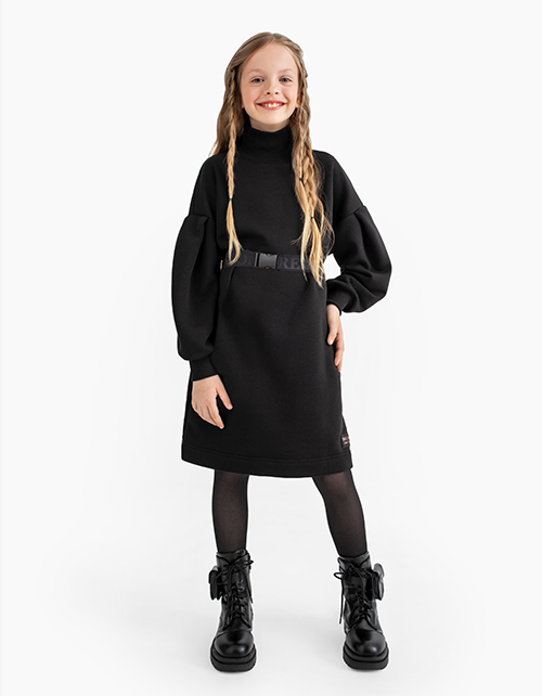 Черное платье с воротником-стойкой Черное платье с воротником-стойкой