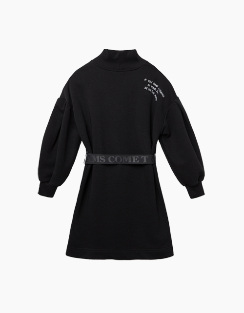 Черное платье с воротником-стойкой Черное платье с воротником-стойкой