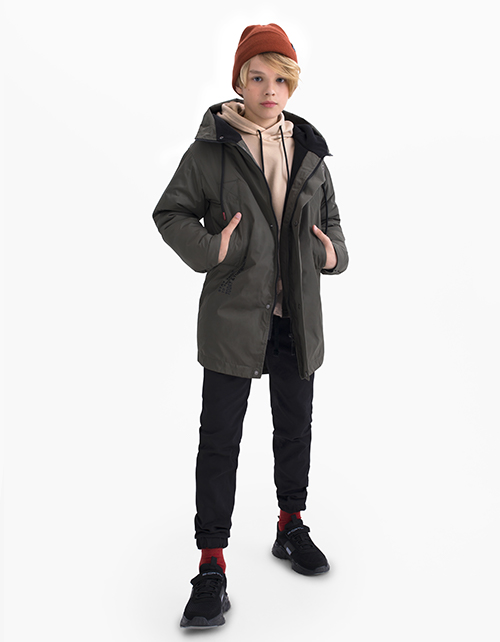 Осенняя куртка цвета хаки для мальчика