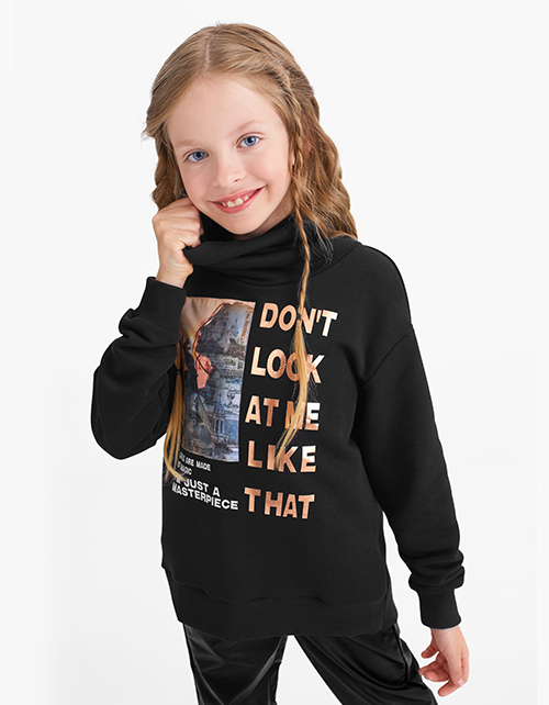 Свободный черный свитшот для девочки Свободный черный свитшот для девочки