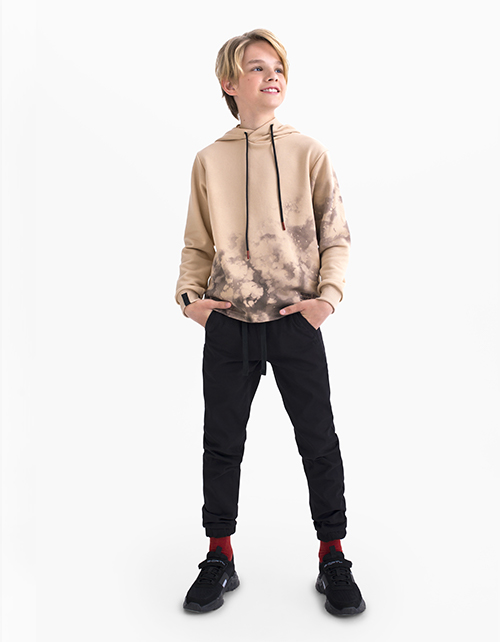 Черные брюки-джоггеры для мальчика Черные брюки-джоггеры для мальчика