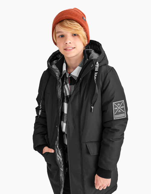 Черная зимняя куртка для мальчика