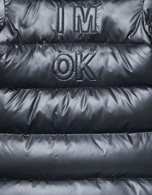 Черное зимнее пальто для девочки