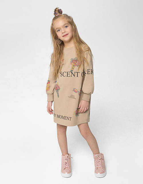 Светло-бежевое повседневное платье