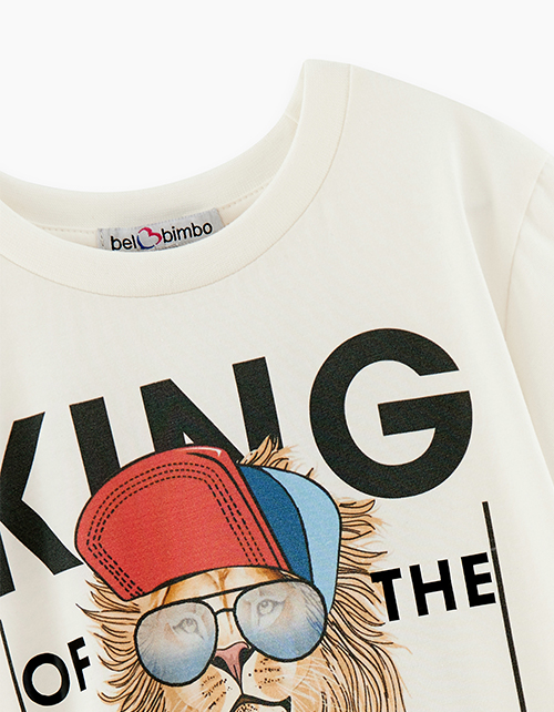 Молочная футболка с принтом для мальчика