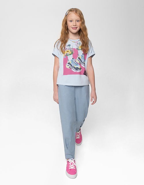 Светло-серая футболка для девочки