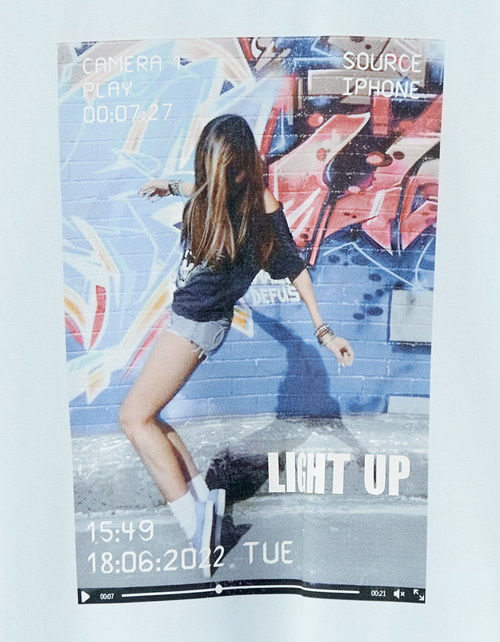 Стильная светло-голубая футболка для девочки