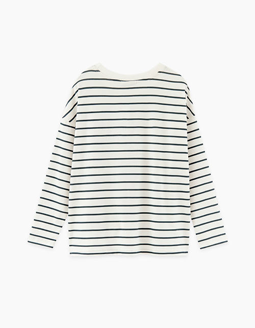 Стильный лонгслив в полоску для девочки