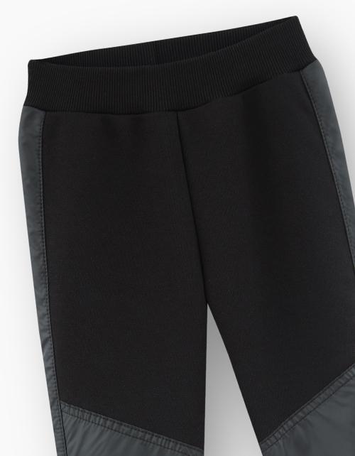 Черные брюки-джоггеры для мальчика