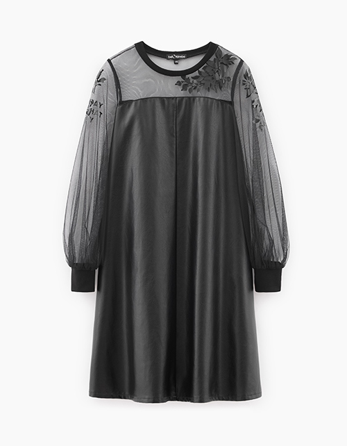 Эффектное платье из экокожи