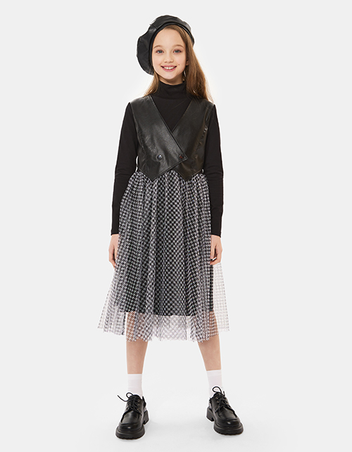 Черное нарядное платье