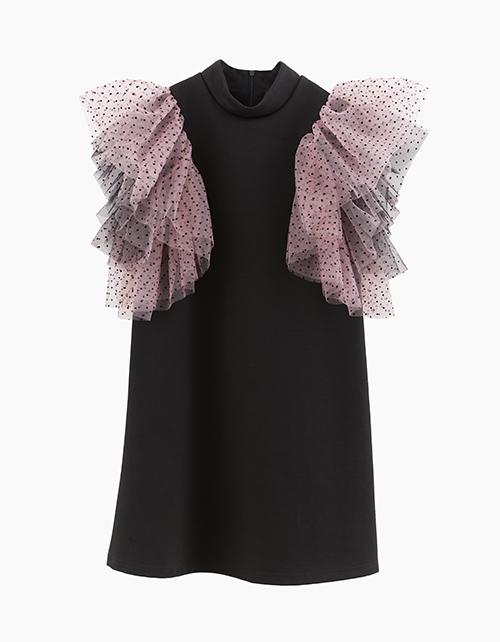 Платье с акцентным коротким рукавом