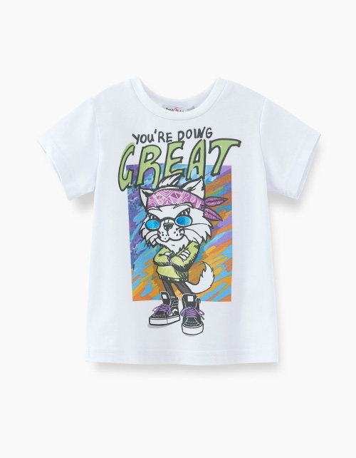 Белая футболка с принтом для мальчика