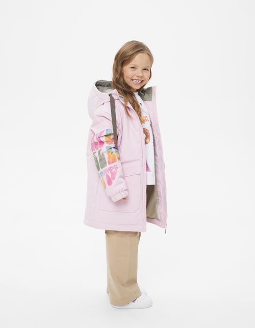 Весенняя куртка с капюшоном для девочки