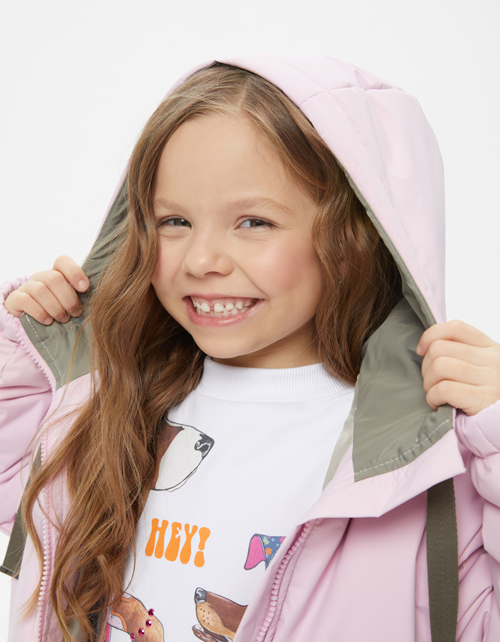 Весенняя куртка с капюшоном для девочки