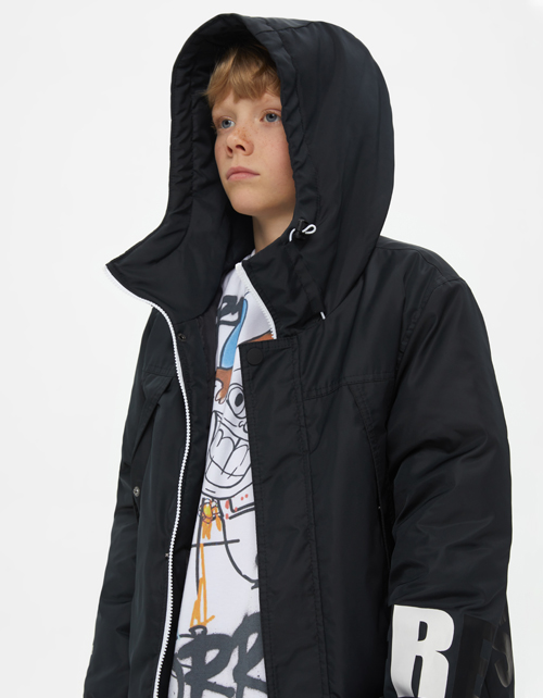 Весенняя куртка для мальчика