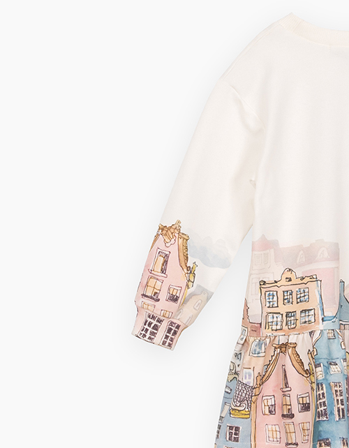 Платье с длинным рукавом