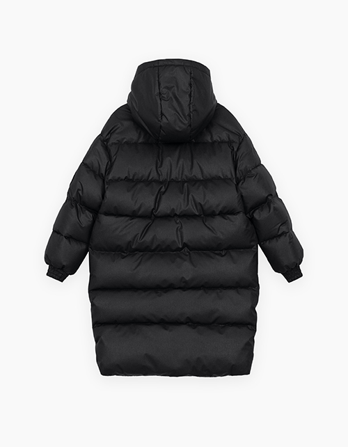 Зимнее чёрное пальто с капюшоном