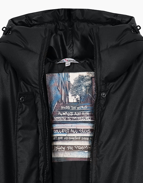 Зимнее чёрное пальто с капюшоном