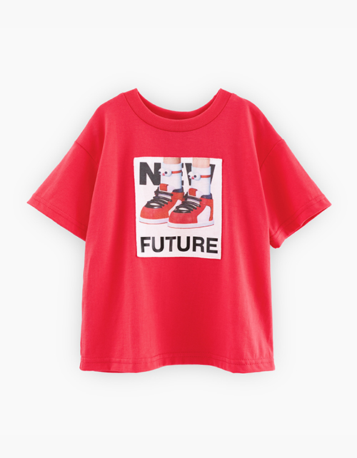 Яркая футболка для мальчика