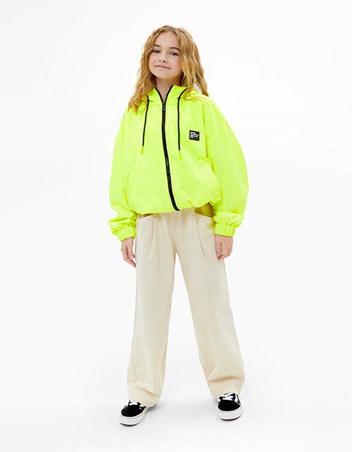 Весенняя ветровка оттенка кибер лайм для девочки