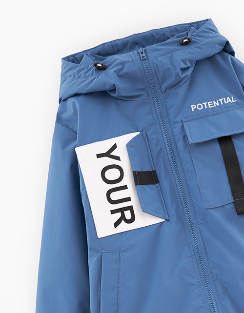 Стильная весенняя куртка для мальчика