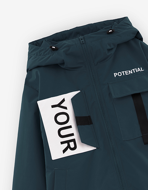 Стильная весенняя куртка для мальчика