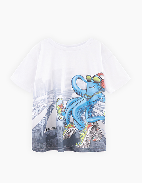 Белая футболка для мальчика