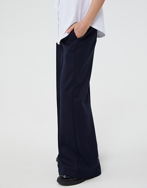 Широкие тёмно-синие брюки для девочки