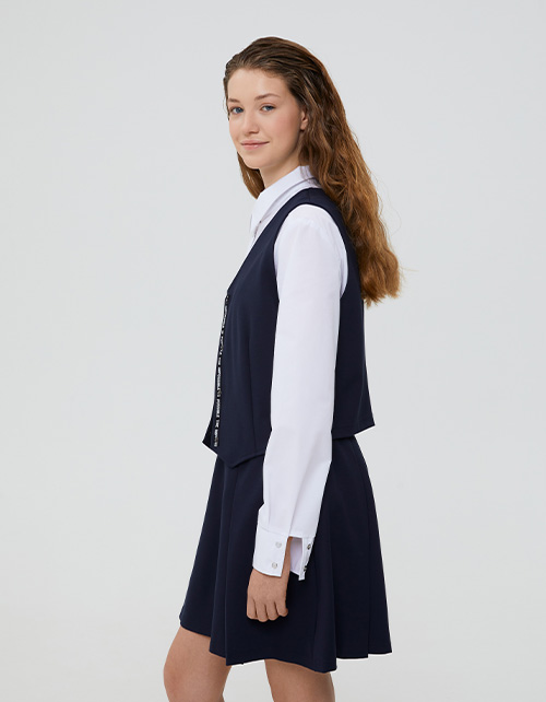 Белая блузка с длинным рукавом для девочки