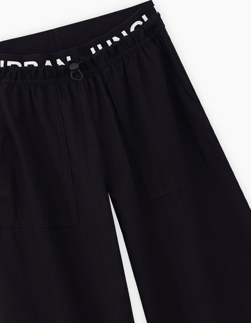 Чёрные широкие брюки для девочки Чёрные широкие брюки для девочки