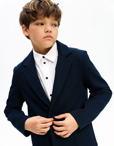Тёмно-синий пиджак для мальчика