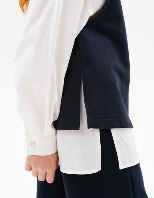 Тёмно-синий жилет для девочки