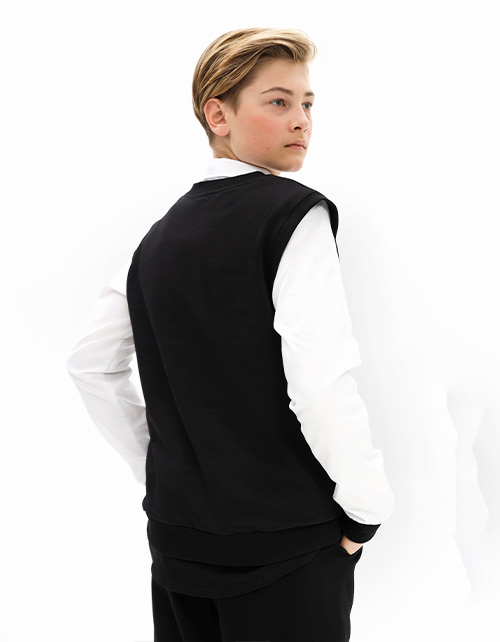 Чёрная жилетка для мальчика Чёрная жилетка для мальчика