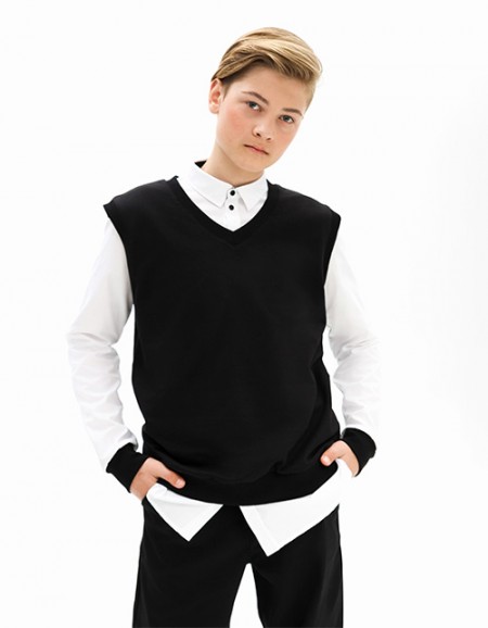 Чёрная жилетка для мальчика