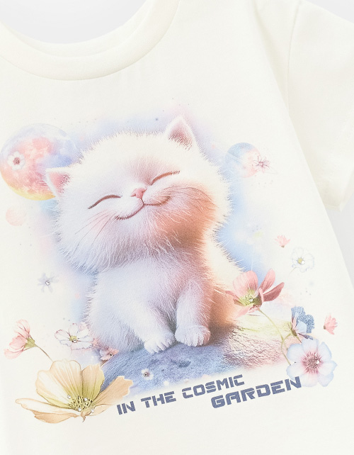 Дизайнерская футболка для девочки Дизайнерская футболка для девочки