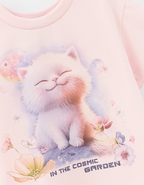 Светло-розовая футболка для девочки Светло-розовая футболка для девочки