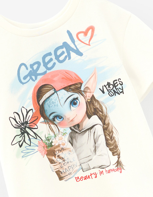 Дизайнерская футболка для девочки Дизайнерская футболка для девочки