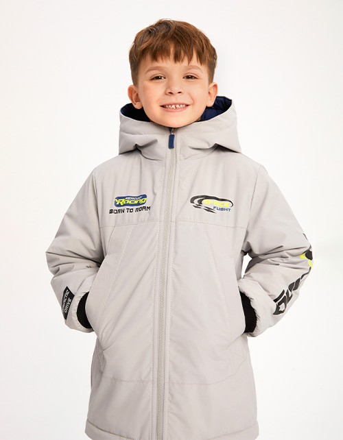 Светло-серая осенняя куртка для мальчика