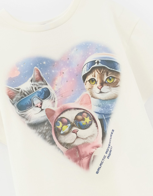 Дизайнерская футболка для девочки