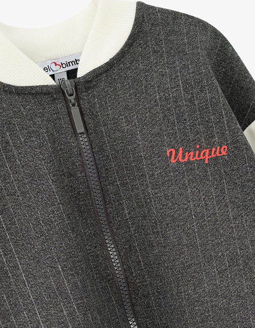 Стильный жакет для девочки Стильный жакет для девочки