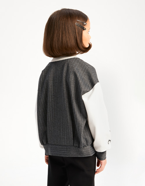 Стильный жакет для девочки Стильный жакет для девочки