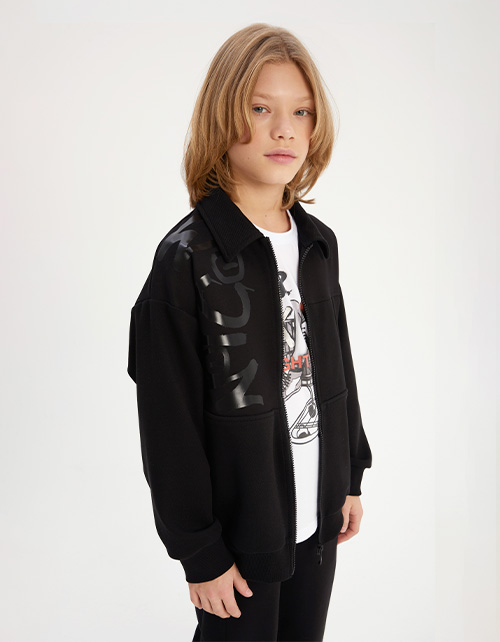 Стильный чёрный жакет для мальчика Стильный чёрный жакет для мальчика